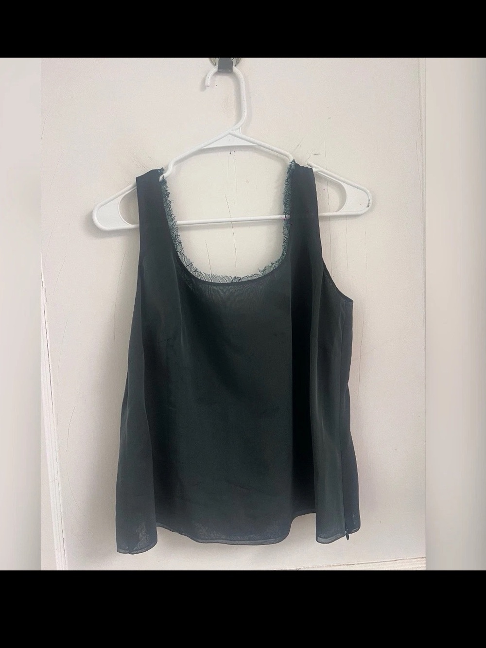 Akris Punto scoop neckline silk green delicate lace trim camisole $635 Size 12
